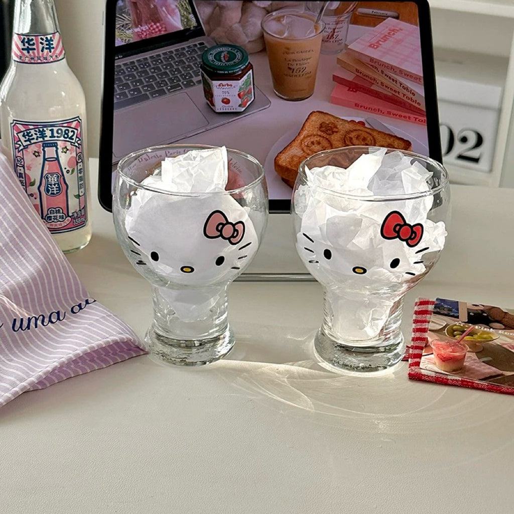 Hello Kitty Heat-Resistant Glass Cup – 450ml Stemmed Mug for Milk, Beer & Juices