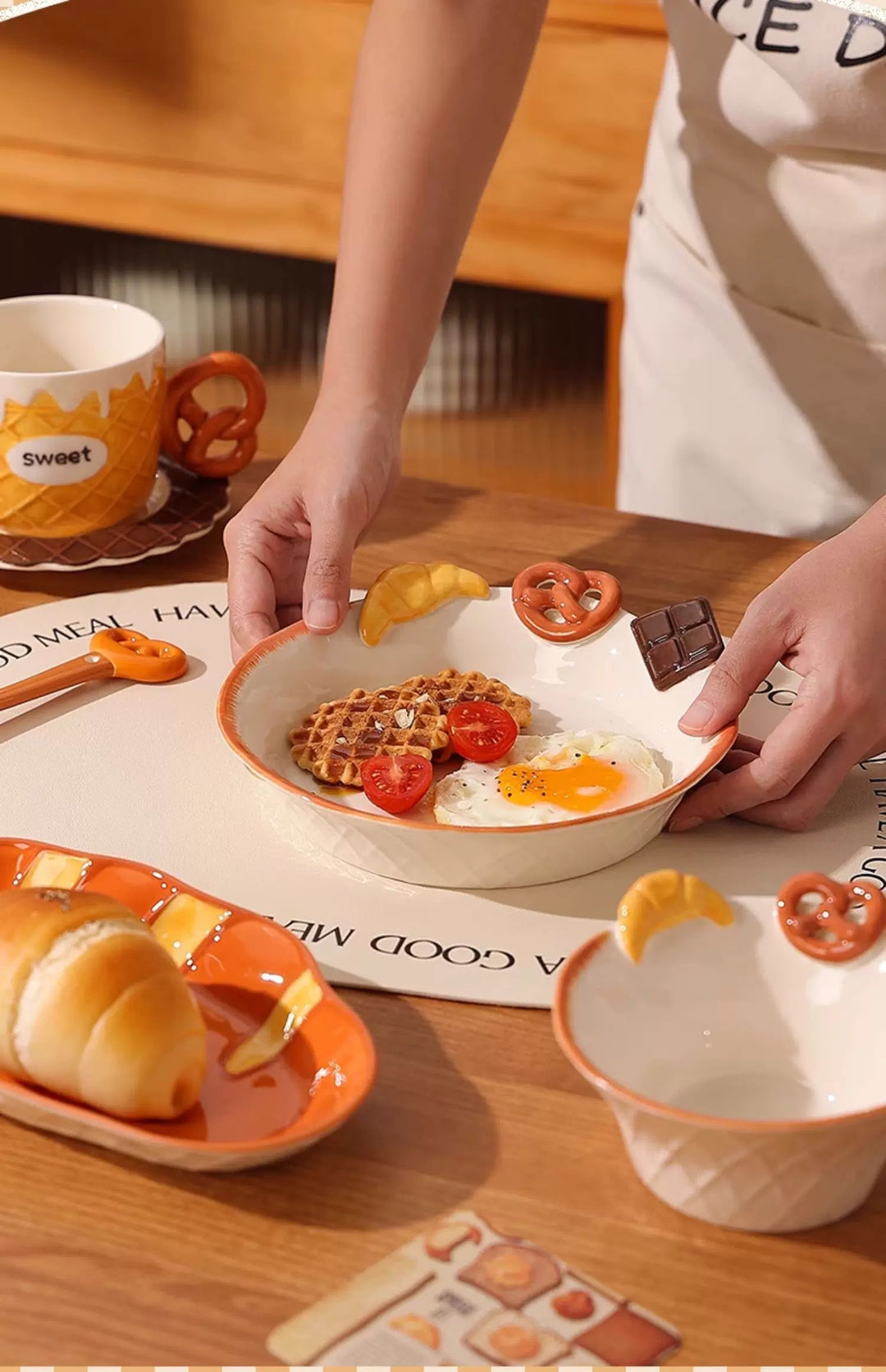 【Bread 🥐🥨 Series】Hand-Painted Underglaze Ceramic Dinnerware Set
