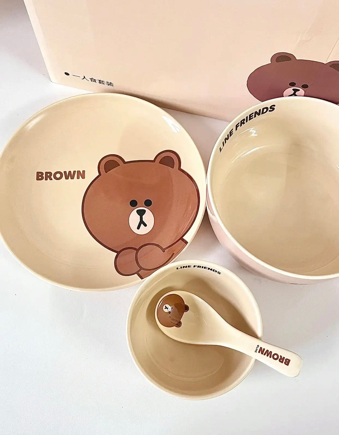 「LINE FRIENDS」Brown Bear 🐻 & Choco Bear 🎀 Ceramic Tableware 4-Piece Set for One, Gift Box with Handle 🎁