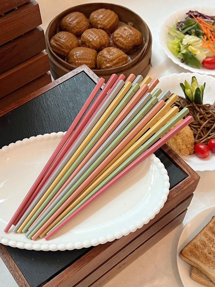 🏰 Disney™️ Alloy Chopsticks SetHeat-Resistant | Antibacterial & Mold-Resistant | Set of 10 Pairs (20 Pieces)