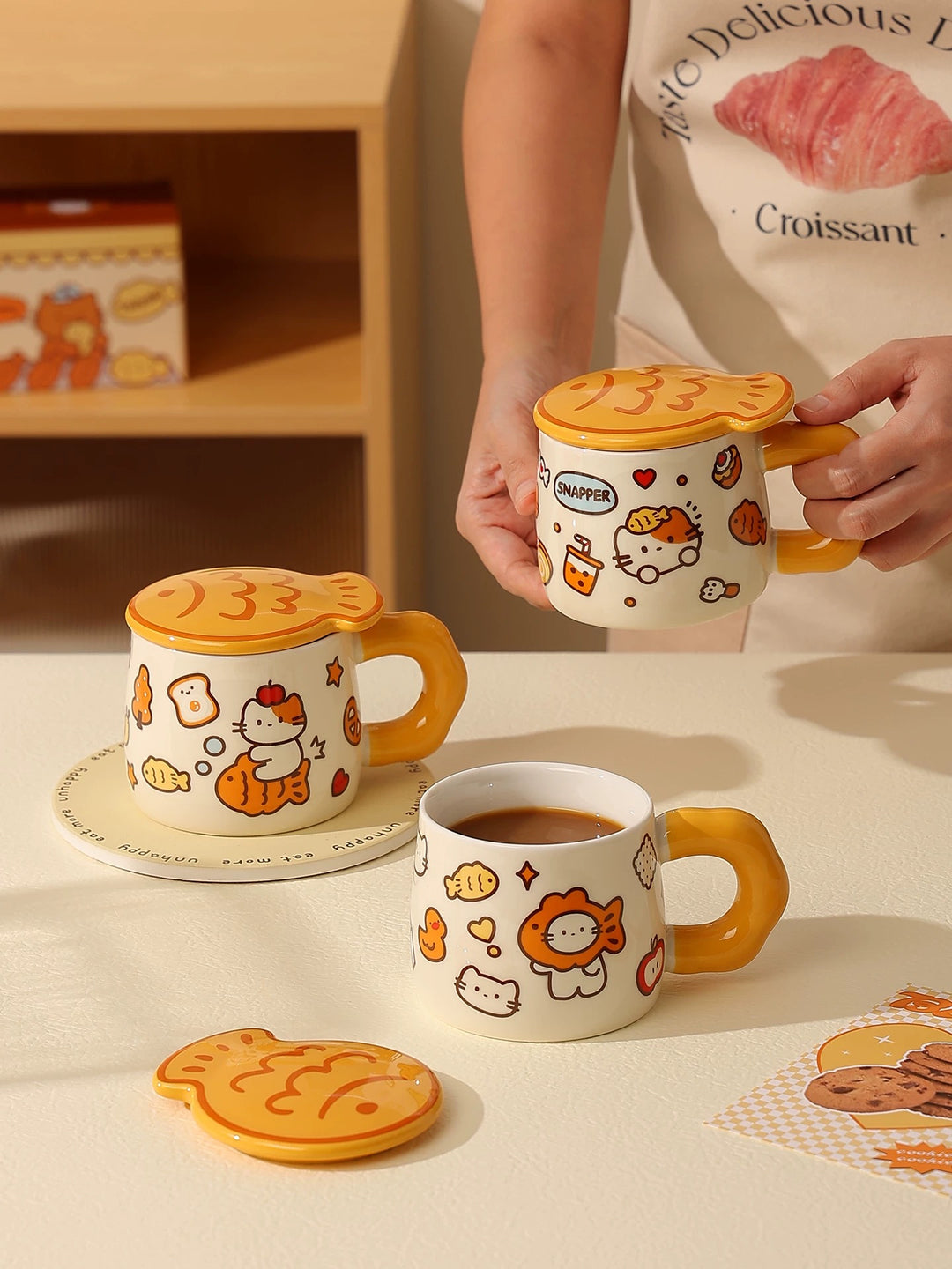 Ceramic Mug with Lid – Taiyaki Cat Design, Underglaze Finish, Heat Resistant