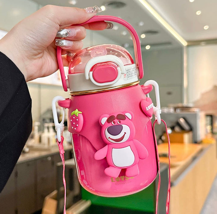 🍓 Strawberry Bear™ Officially Licensed – Space Capsule Insulated Cup | Dual-Drink Straw Lid | Wearable Crossbody Design