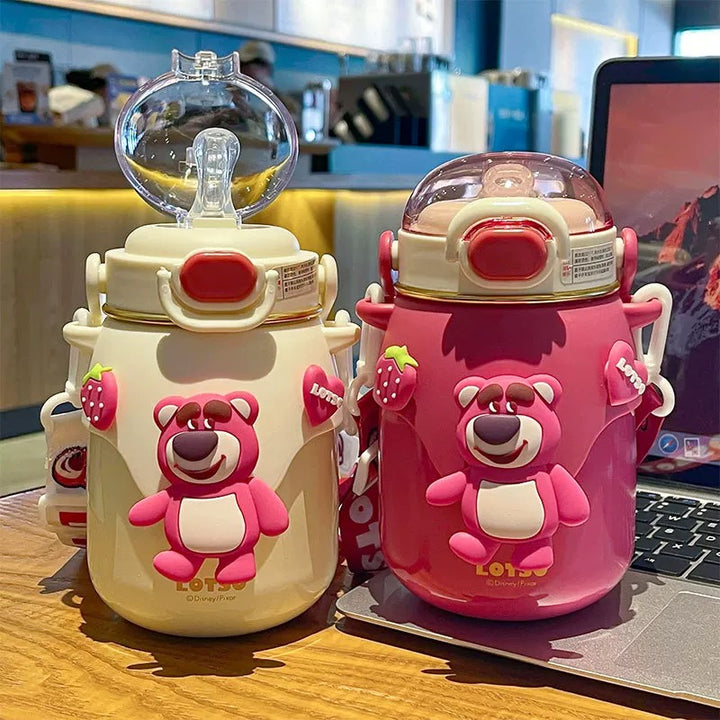 🍓 Strawberry Bear™ Officially Licensed – Space Capsule Insulated Cup | Dual-Drink Straw Lid | Wearable Crossbody Design