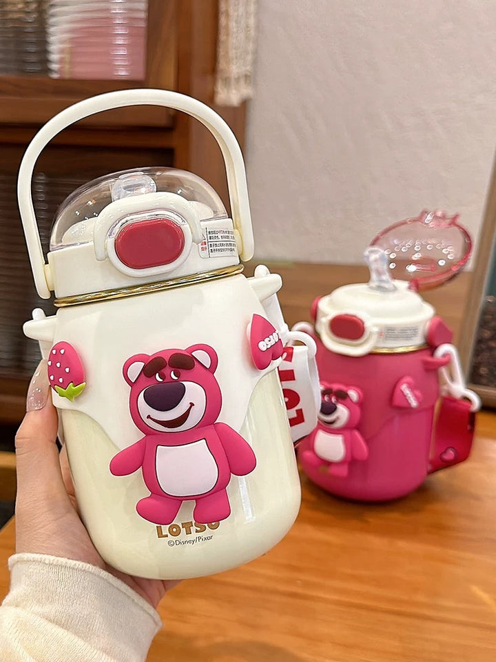 🍓 Strawberry Bear™ Officially Licensed – Space Capsule Insulated Cup | Dual-Drink Straw Lid | Wearable Crossbody Design